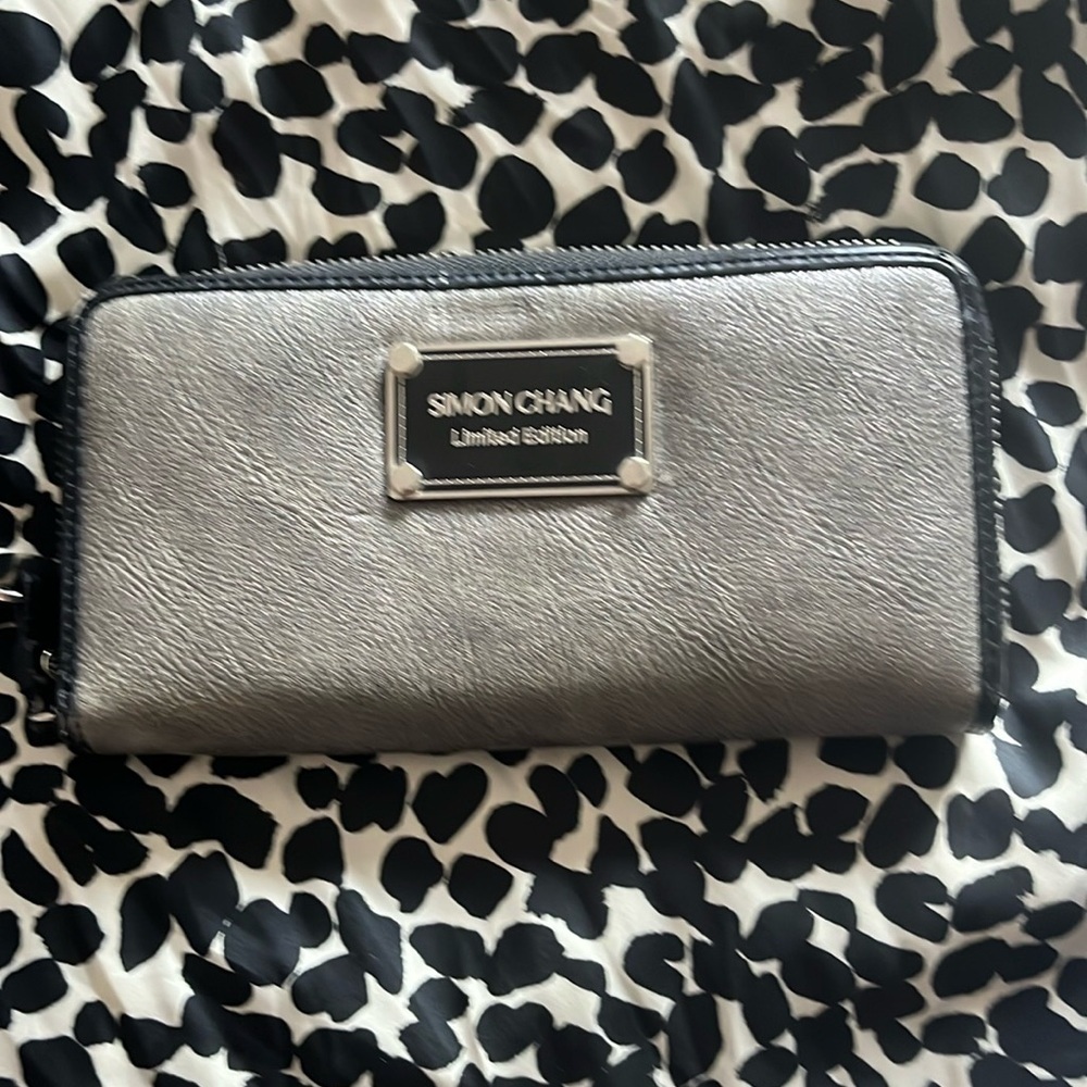 Simon Chang wallet